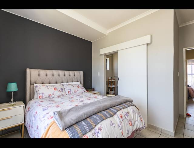 2 BEDROOM APARTMENT TO LET IN PARKLANDS NORTH